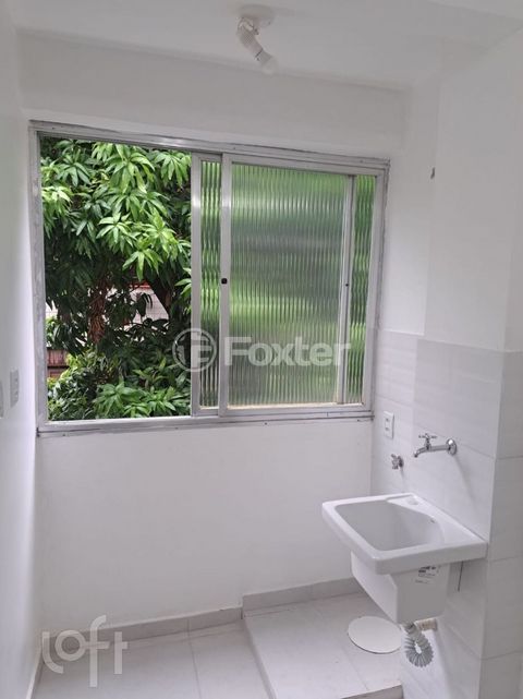 Image 9 - 859594