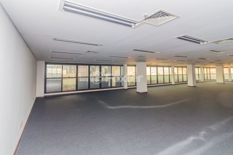 Image 3 - 859618