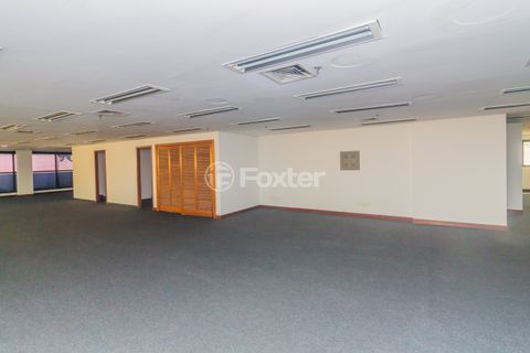 Image 6 - 859618