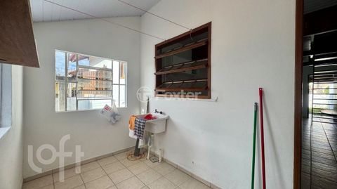 Image 8 - 859638