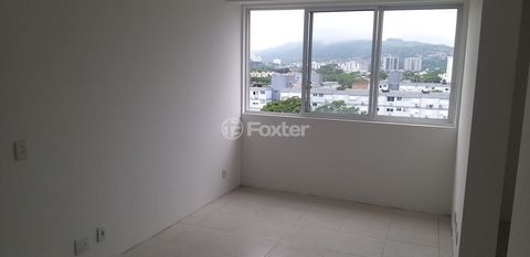 Image 4 - 859647