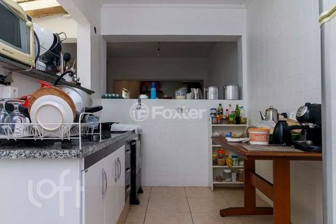 Image 8 - 859691