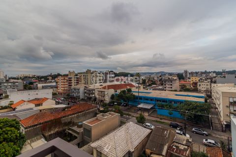 Image 4 - 859699