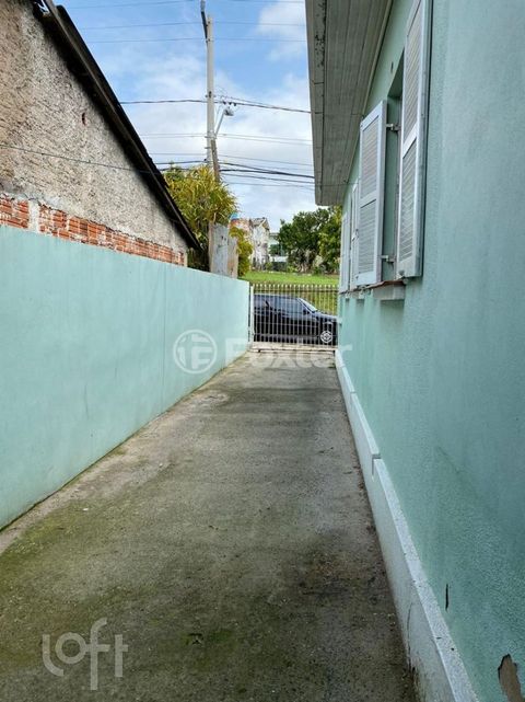 Image 4 - 859724