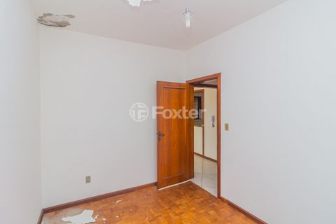Image 7 - 859738