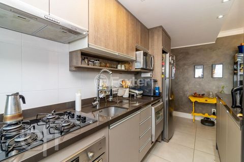 Image 19 - 859755