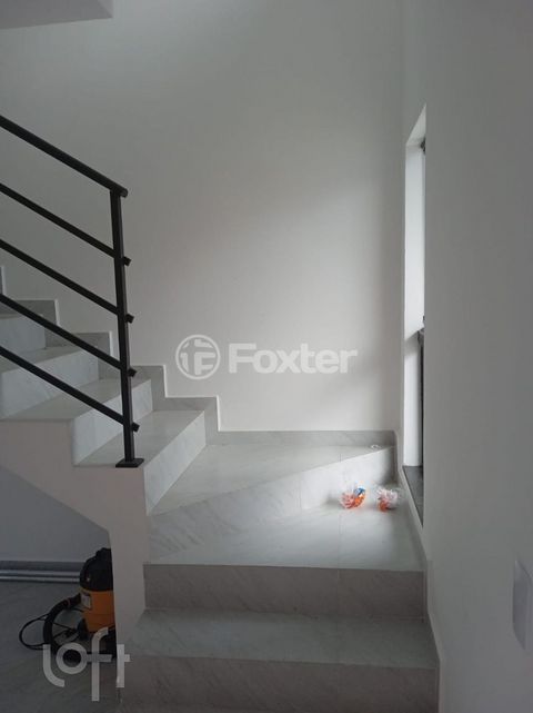 Image 7 - 859760