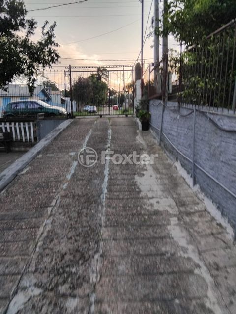 Image 2 - 859805
