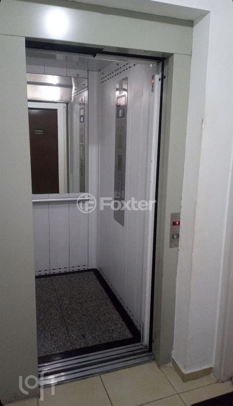 Image 9 - 859859