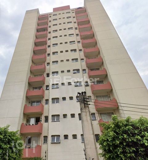 Image 10 - 859926