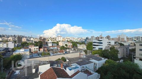 Image 12 - 859956