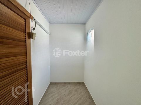 Image 8 - 859959