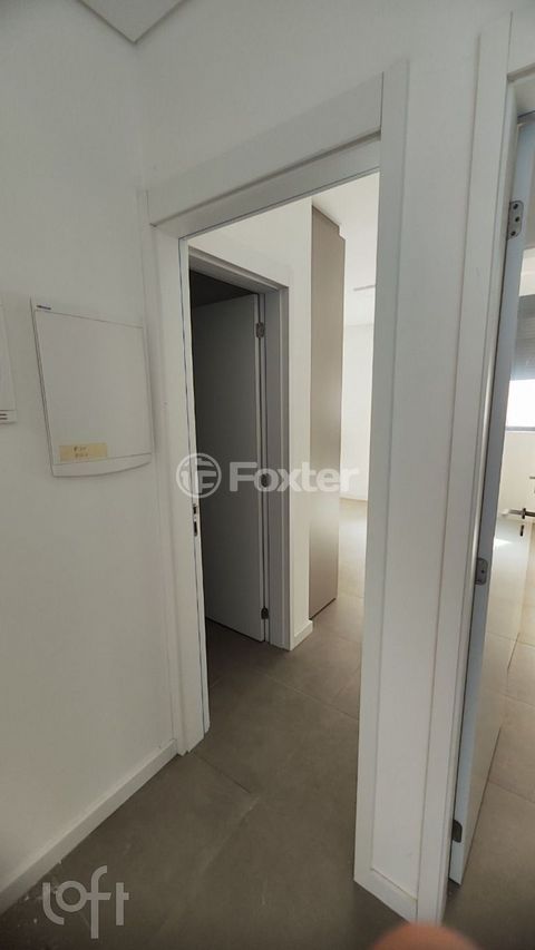 Image 8 - 860066