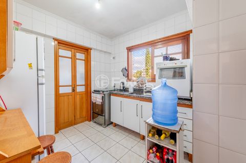 Image 8 - 860161