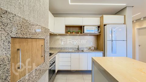 Image 11 - 860186