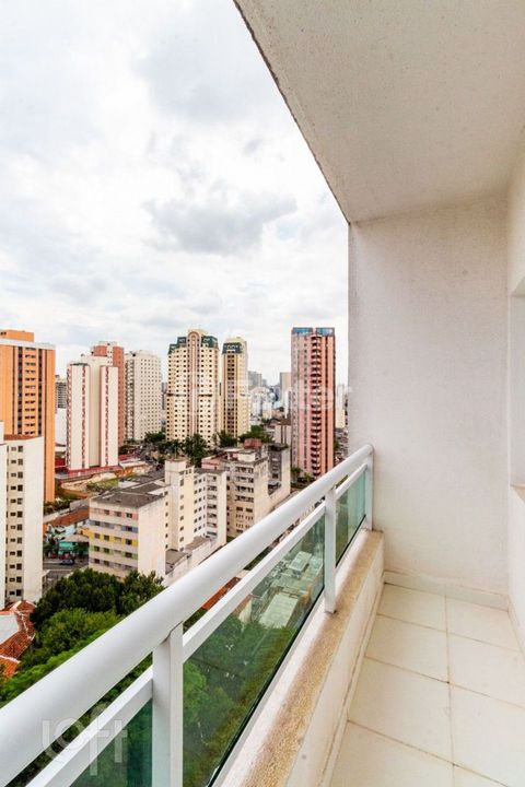 Image 12 - 860240