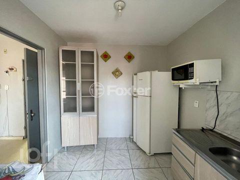 Image 7 - 860296