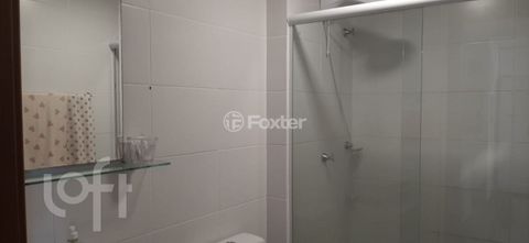 Image 4 - 860313