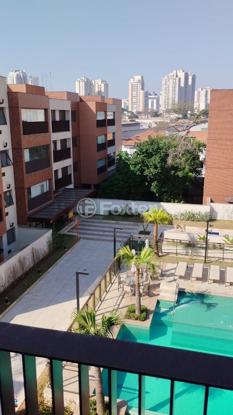 Image 1 - 860560