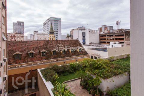 Image 9 - 860713