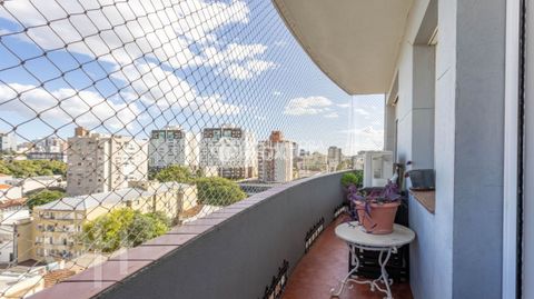 Image 16 - 860742
