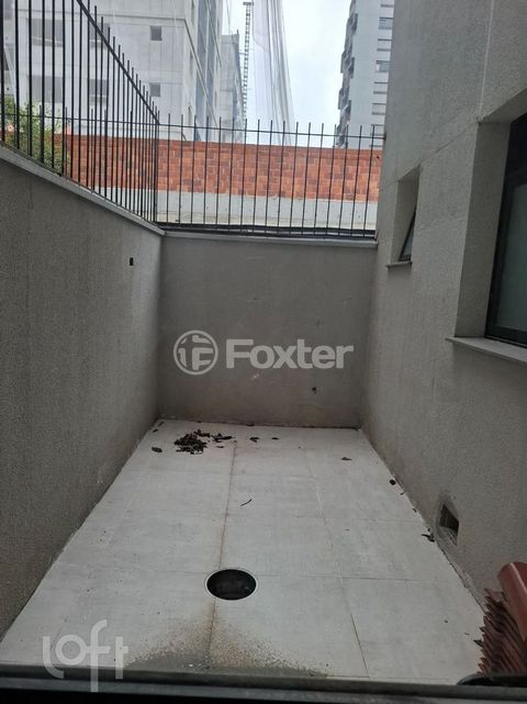 Image 9 - 860917