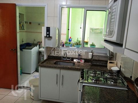 Image 4 - 860946