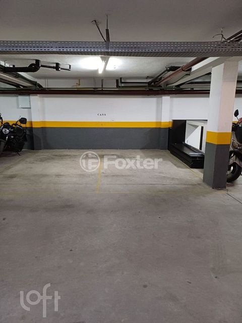 Image 9 - 860972