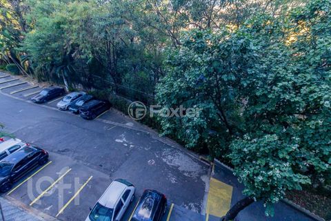 Image 8 - 861738