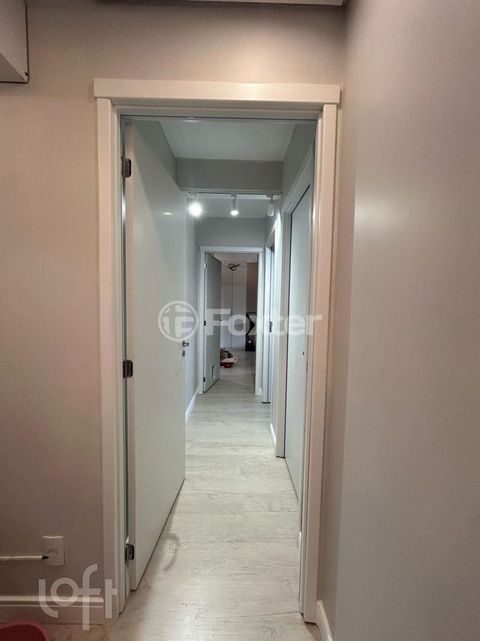 Image 7 - 862129