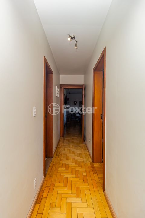 Image 5 - 862403