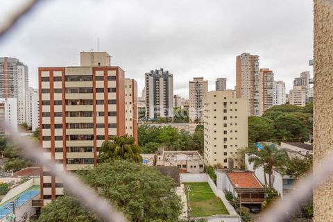 Image 15 - 862445