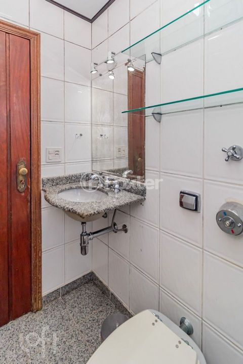 Image 7 - 862825