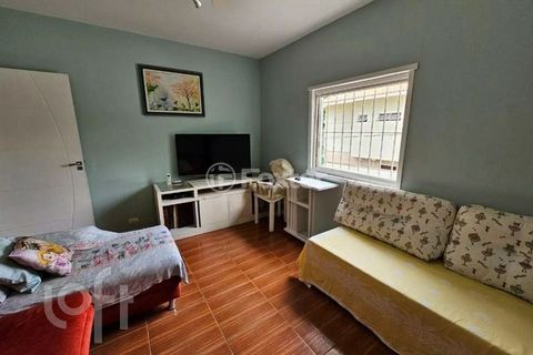 Image 4 - 862962