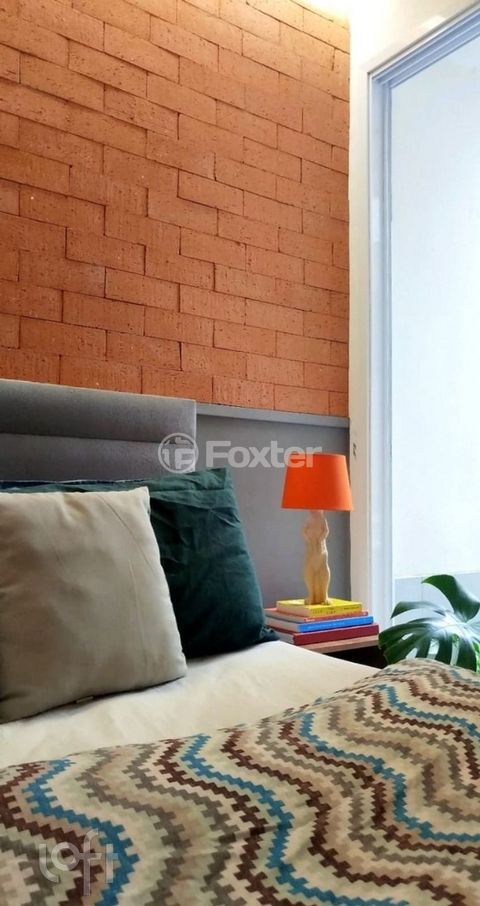 Image 11 - 863001