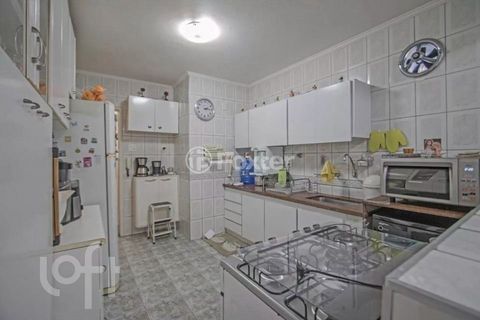 Image 11 - 863112