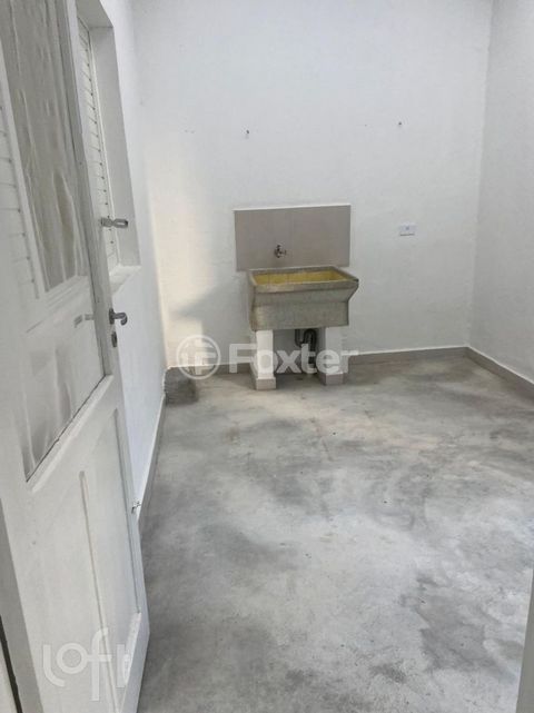 Image 8 - 863331