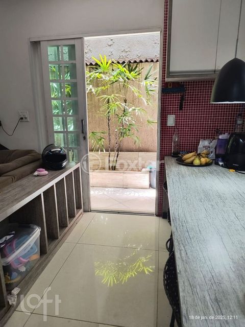 Image 8 - 863426