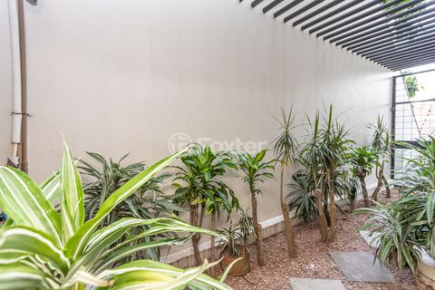 Image 18 - 863796