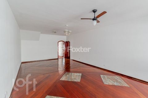 Image 11 - 863849