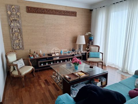 Image 10 - 863928