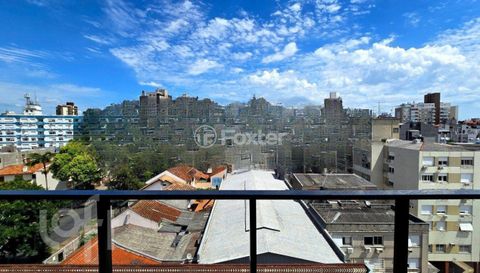 Image 9 - 863930