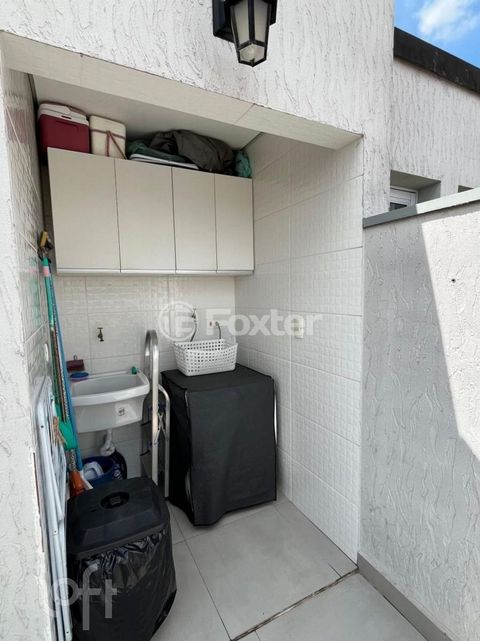 Image 9 - 863934