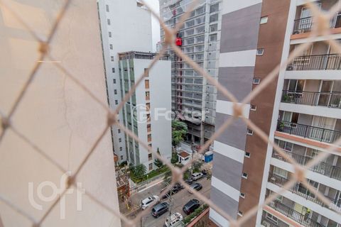 Image 6 - 863993