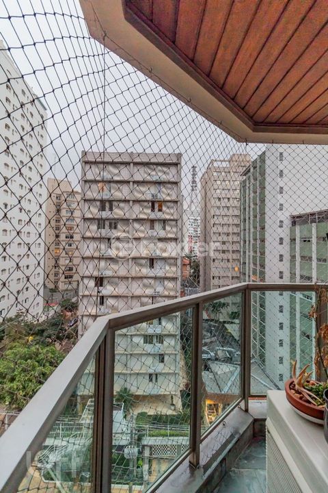 Image 16 - 863993