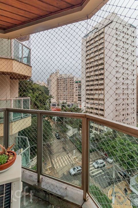 Image 11 - 863993