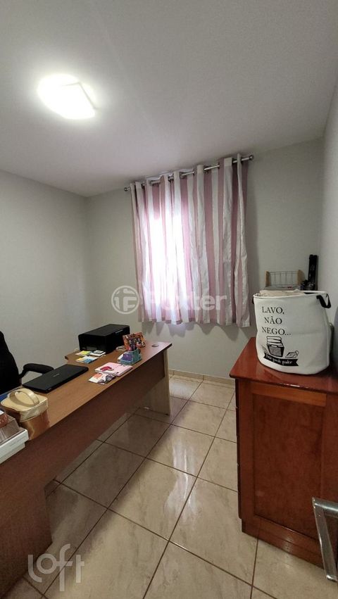 Image 4 - 863995