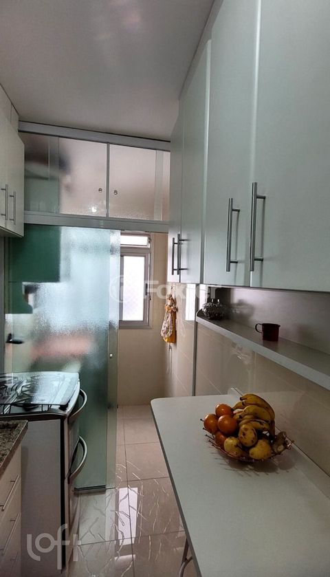 Image 7 - 863995