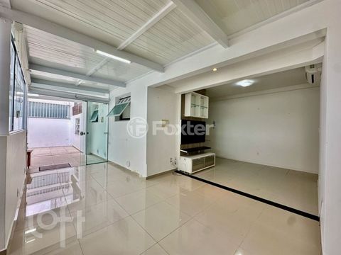 Image 8 - 864043