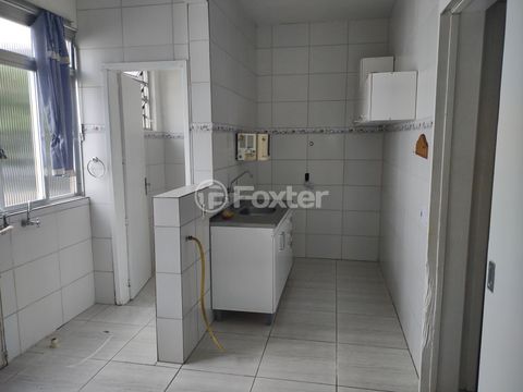 Image 7 - 864055
